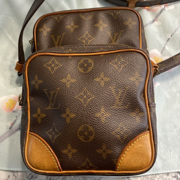 Louis Vuitton Amazone Monogram Crossbody Bag TH0928 - Picture 2 of 13